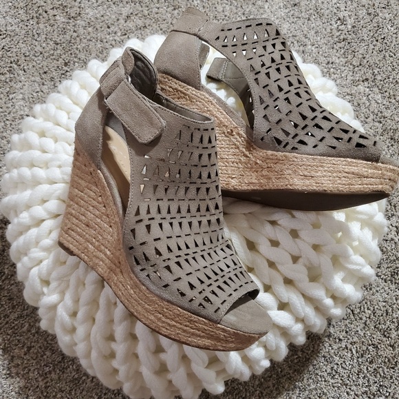 Marc Fisher Wedge Sandal - Picture 2 of 3